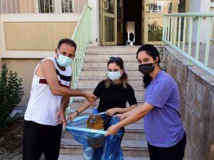 Evlerden toplanan atıklar geri dönüşüme kazandırılıyor