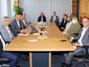 AK Parti Genel Merkez Yerel Yönetimler Başkan Yardımcısı Zenbilci: "Altınova, hızla gelişip büyüyor"