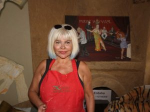 Ressam ve heykeltıraş Sevgi Erdaha Sonsuz Şükran Köyü’ndeki evini atölyeye dönüştürdü