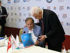 Başkan Gürün Büyükşehir başkanlar toplantısına katıldı