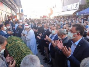 Kalbine yenik düşen CHP Dilovası ilçe başkanı son yolculuğuna uğurlandı