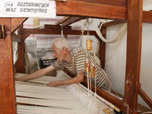 59 yıldır dokuma tezgahının başında