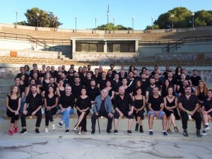 İzmir Şehir Tiyatrosu 70 yıllık aradan sonra perde açıyor