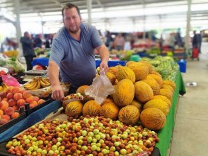 Şifa deposu hünnap tezgahlarda yerini aldı