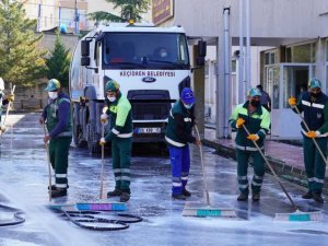 Keçiören’de hastane temizlik timi iş başında
