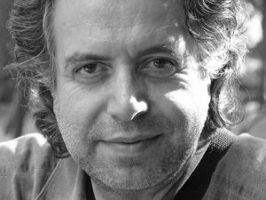 Eskişehirli sanatçının Türk Grafik Tasarımı’na yeni katkısı “Belirtke”