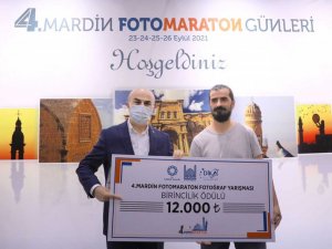 4. Mardin Fotoğraf Maratonunda dereceye giren yarışmacılara ödülleri verildi