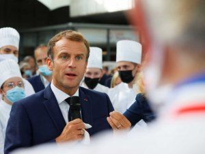 Macron’un “Aşısını yaptırmayanların canını sıkmak istiyorum” açıklamasına Meclis’ten tepki