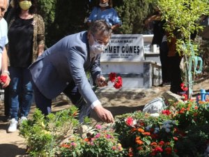 Tuncel Kurtiz vefatının 8’inci yılında Edremit’te anıldı