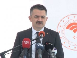 Bakan Pakdemirli, un sanayicilerine analiz hizmeti sunacak Bitkisel Gıdalar Araştırma Merkezi’ni açtı