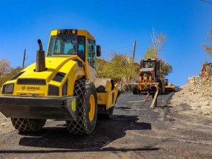 Gürpınar Belediyesinden asfalt çalışması