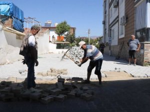 Nazilli’de yolları genişletme çalışmaları yapılıyor