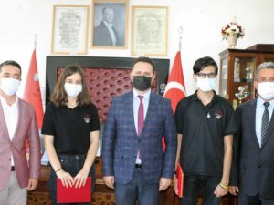 Milli Eğitim Müdürü Çay okulları ziyaret ediyor