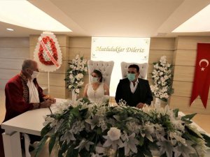 Efeler’de evlenenlerin sayısı arttı