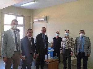 Hazro’da seferberlik başladı, 12 yaşın üstü öğrenciler aşılanmaya devam ediyor