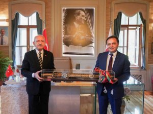 Kılıçdaroğlu, Bilecik Belediye Başkanı Şahin’i ziyaret etti