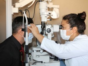 Her göz kızarıklığı Covid-19 anlamına gelmiyor