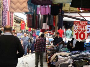 Fiyat artışının uğramadığı alışveriş sokağı