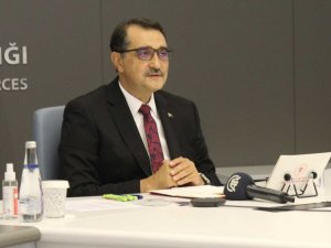 Bakan Dönmez: “GES ve RES yatırımlarımızda gaza sonuna kadar bastık”