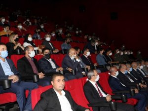 Van Valisi Bilmez, "Akif" filmini izledi