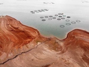 Barajda su seviyesi düştü, balıkçılar endişeli