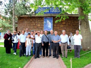 "Dedebaba Türbesi" ziyaretçi akınına uğruyor