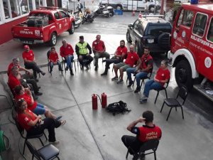 İtfaiyeden yangına müdahale eğitimi aldılar