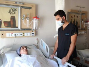 Bölgede yapılmayan boyun omuriliği daralması ameliyatı Mardin’de yapıldı