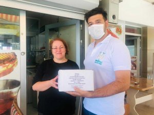 Esnaf talep etti, Nazilli Belediyesi şeker dağıttı