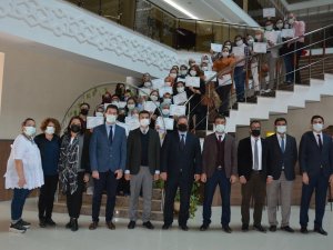 Yeni doğan canlandırma eğitimi alanlar sertifikalarını aldı