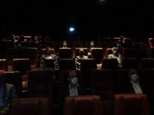 Vali Kocabıyık ’Akif’i izledi