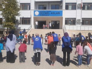 Gönüllü gençler hem eğlendi hem de eğlendirdi