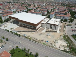 Sincan’da Fuar Merkezi ve Sanat Akademisi’nin yapımında sona gelindi