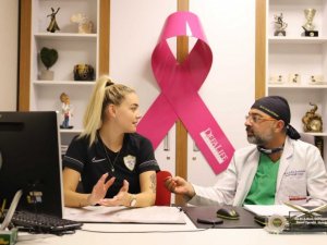 Aycan Yanaç’tan kanser için farkındalık etkinliği