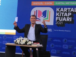 Kartal Kitap Fuarı gazeteci yazar Halil Delice’yi ağırladı