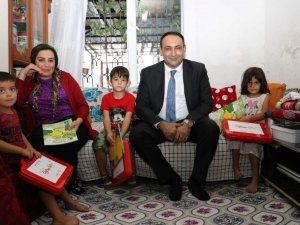 Toroslar’da yeni doğan bebeklerin ilk hediyesi Başkan Yılmaz’dan