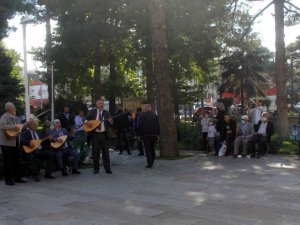 Popüler sanatçılara inat 5 bin yıllık âşıklık geleneğini yaşatmaya çalışıyorlar