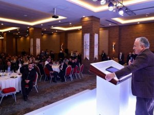 Cumhurbaşkanı Erdoğan AK Parti’li gençlere seslendi: “Durmak yok yola devam”