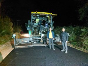 Gece gündüz asfaltlama yapıldı