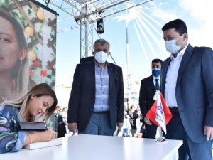 Altıeylül Kitap Fuarı’na büyük ilgi