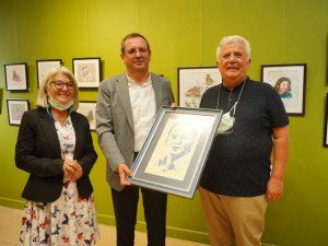 Ebru sergisi büyüledi