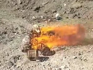 Kaçak avcıların kafesleri yakılarak imha edildi