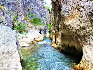 Hançer Kanyonu görenleri hayran bırakıyor