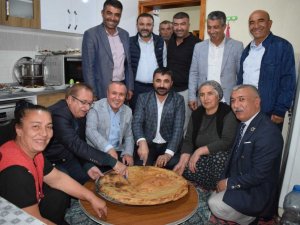 Başkan Kazgan ve MHP’li heyet ev sohbetlerinde buluştu