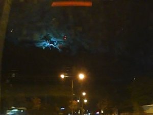 İstanbul’da gece düşen göktaşı, gökyüzünü aydınlattı