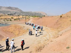 Sağlıkçılar Takoran Vadisi’nde yürüdü