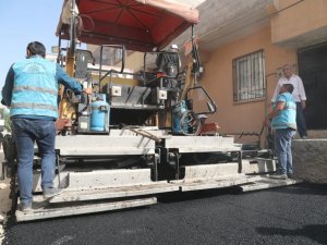 Eyyübiye’de asfalt atağı devam ediyor