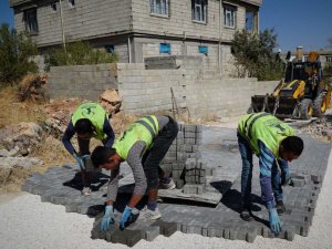Tokdemir mahallesinde kilitli parke taşı sorunu çözülüyor