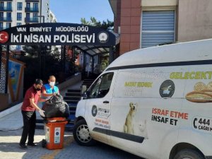 Van polisinden ‘4 Ekim Hayvanları Koruma Günü’ etkinliği