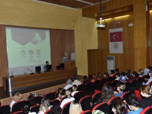 DÜ Hastanesinde, ’1-7 Ekim Dünya Emzirme Haftası’ eğitim konferansı